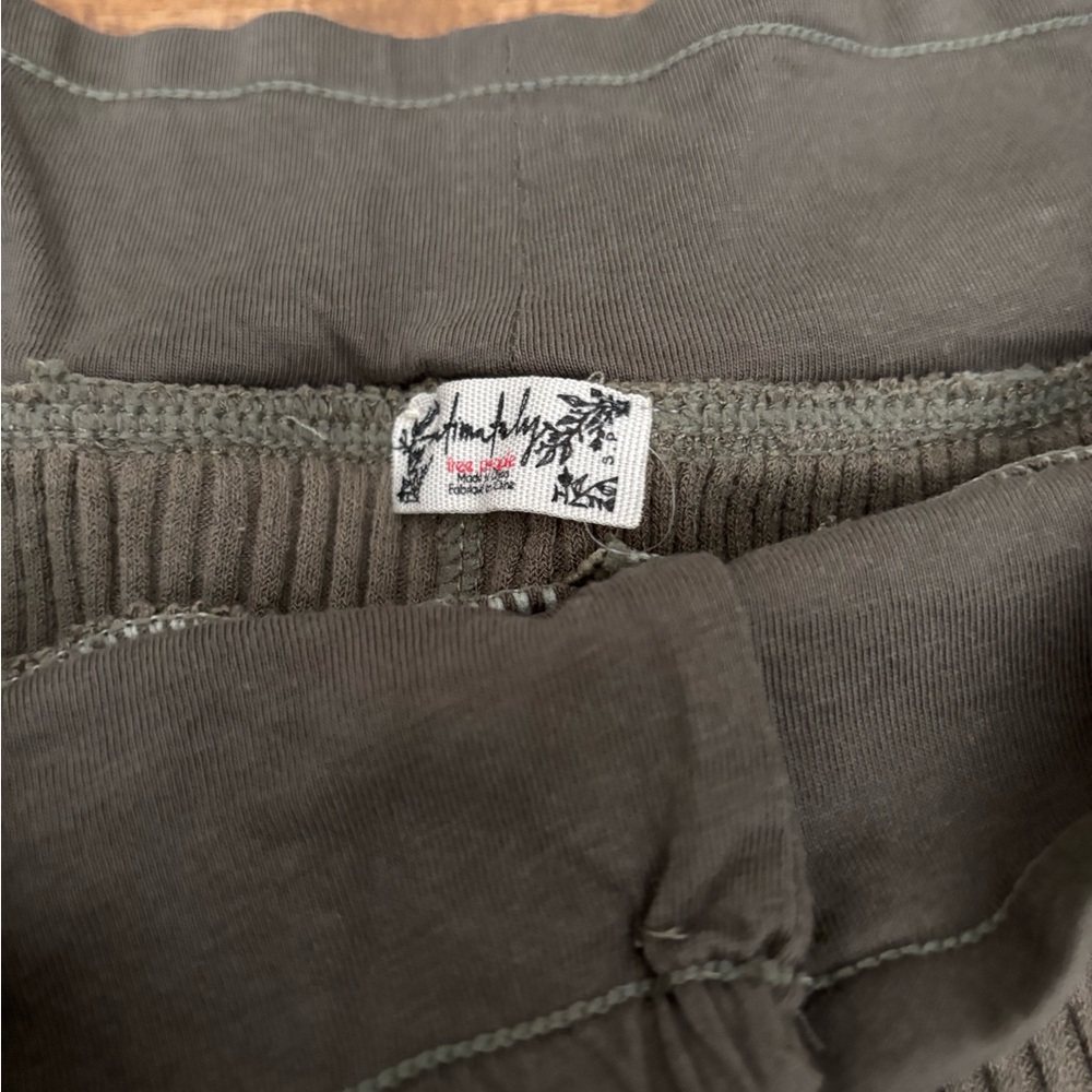 Free People Most Wanted Joggers Pants Green High Rise Wide Leg Size M worn once. - Picture 12 of 12